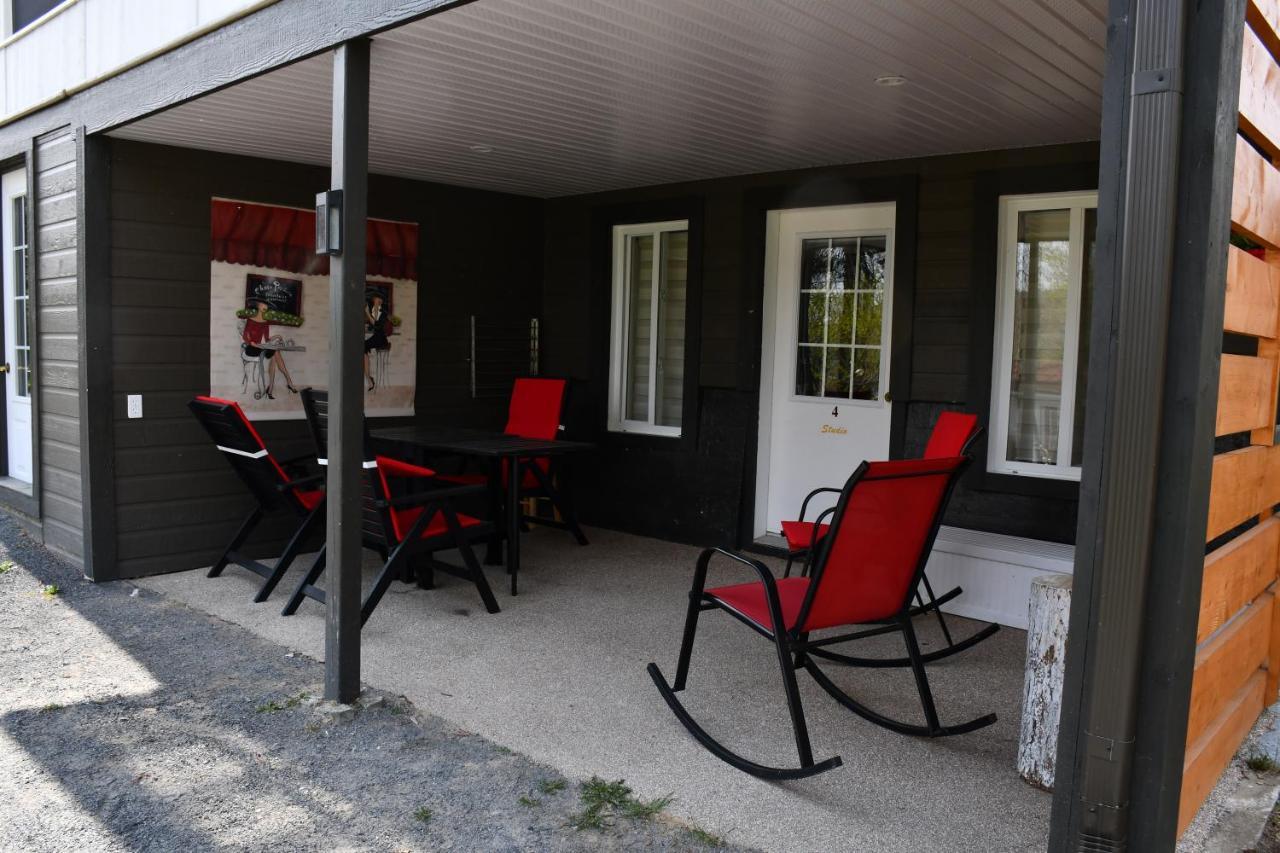 Gite Grand Môment Bed and Breakfast Cabano Buitenkant foto