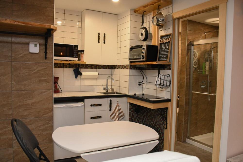 Gite Grand Môment Bed and Breakfast Cabano Buitenkant foto